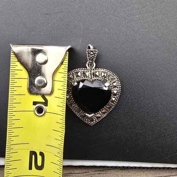 Vintage Heart-Shaped Marcasite & 925 Sterling Silver Pendant With Black Stone - Picture 5 of 11
